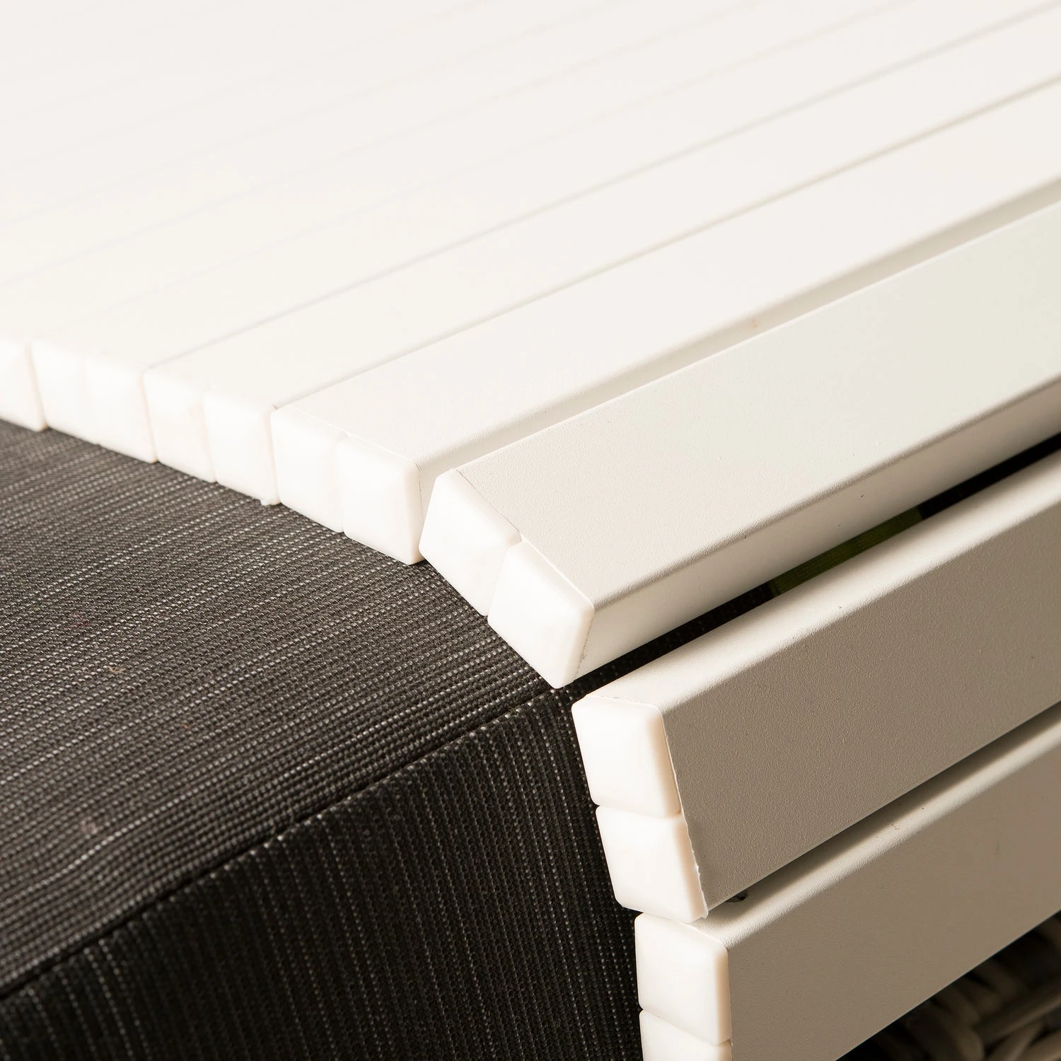 Intratuin Flexibel Dienblad Wit 4 Intratuin Flexibel Dienblad Wit - Afbeelding 2